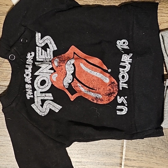 *BUNDLE* 3 NEWBORN BOY OUTFITS - Picture 2 of 7